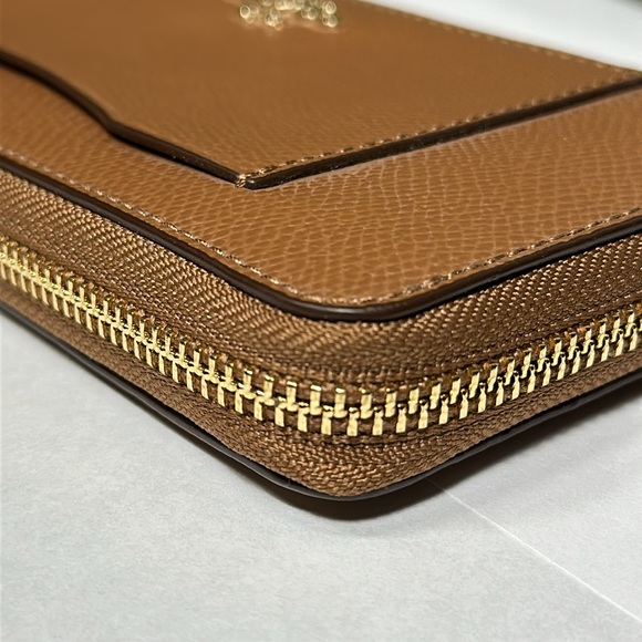 *NWT* COACH Accordion Zip Wallet - HTF color - Picture 5 of 15